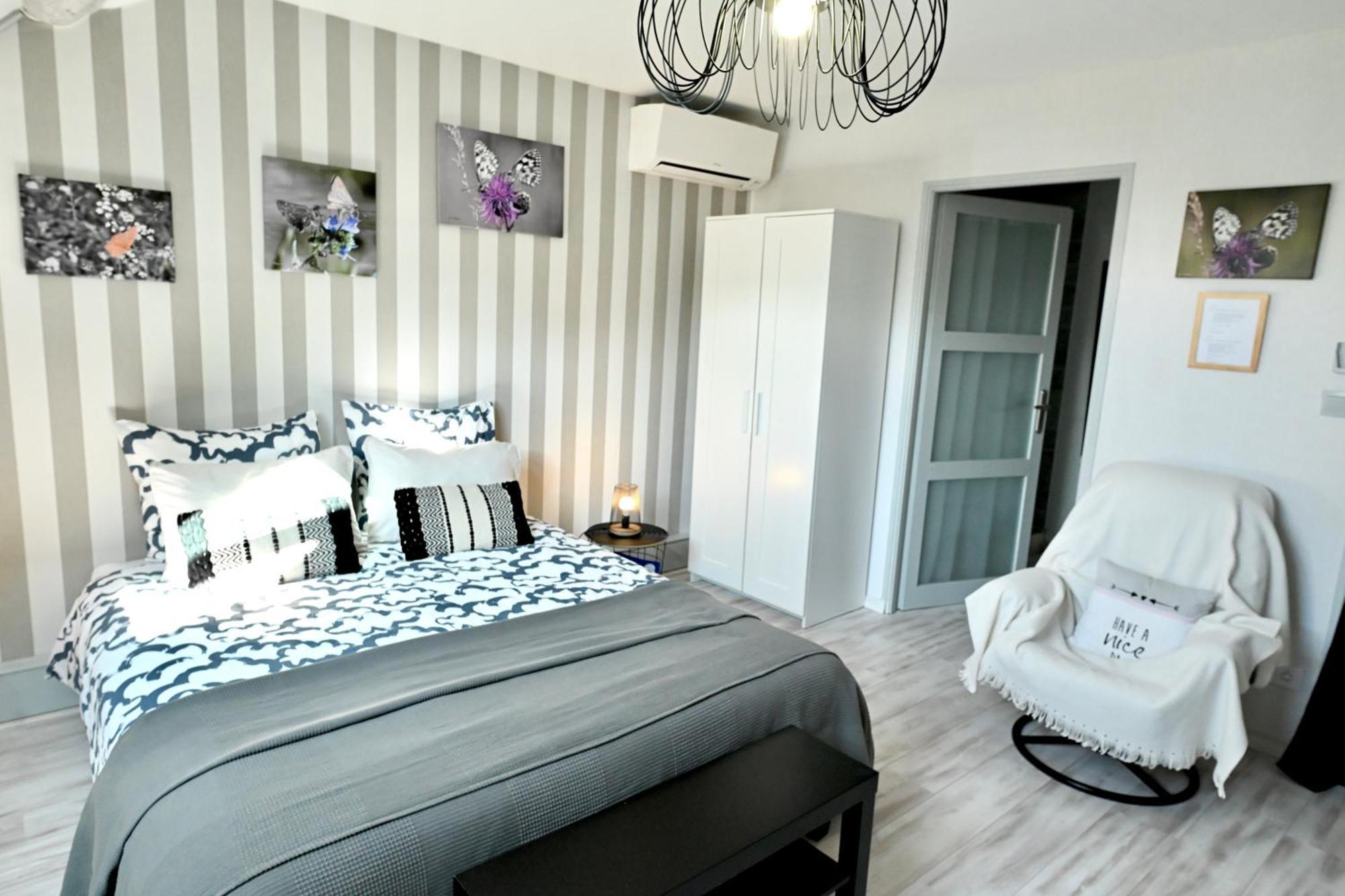 Bed and Breakfast Les Nympheas 52 Orges Экстерьер фото